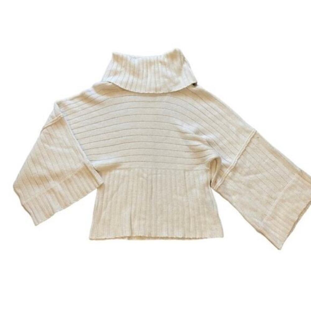 NWT CALVIN KLEIN SWEATER WITH HUGE SLEEVE DETAILS SZ L